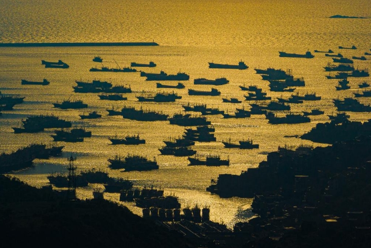 浙江溫嶺：夏日漁港美如畫