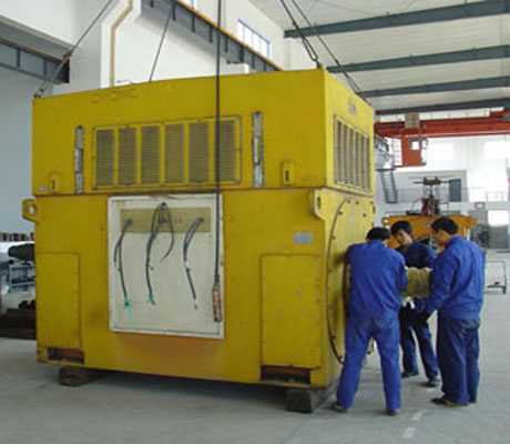 維修現(xiàn)場(chǎng)(圖1)