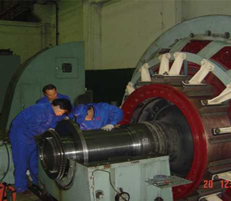 維修現場定子(圖1) 維修現場定子(圖1)